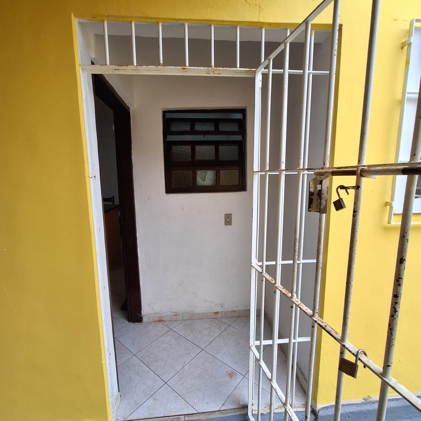 Casa à venda com 2 quartos, 230m² - Foto 10