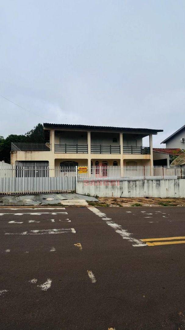 Casa, 3 quartos, 214 m² - Foto 1