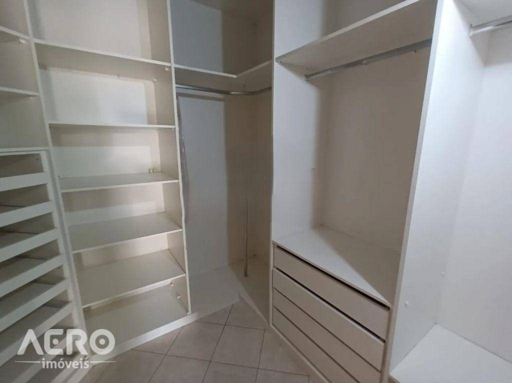Casa de Condomínio à venda com 3 quartos, 328m² - Foto 29