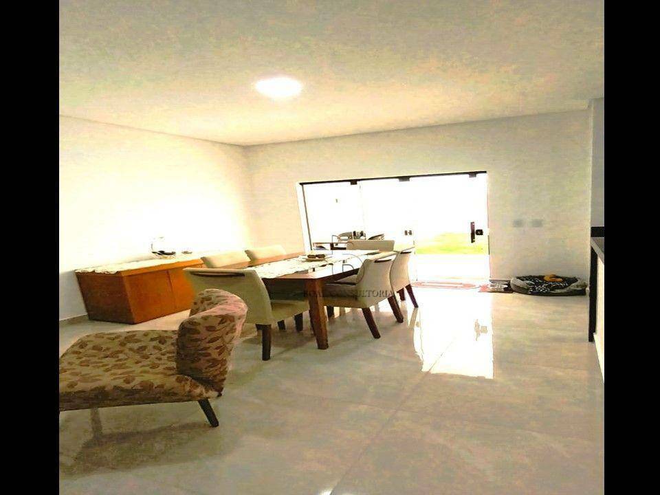 Sobrado à venda com 3 quartos, 155m² - Foto 1