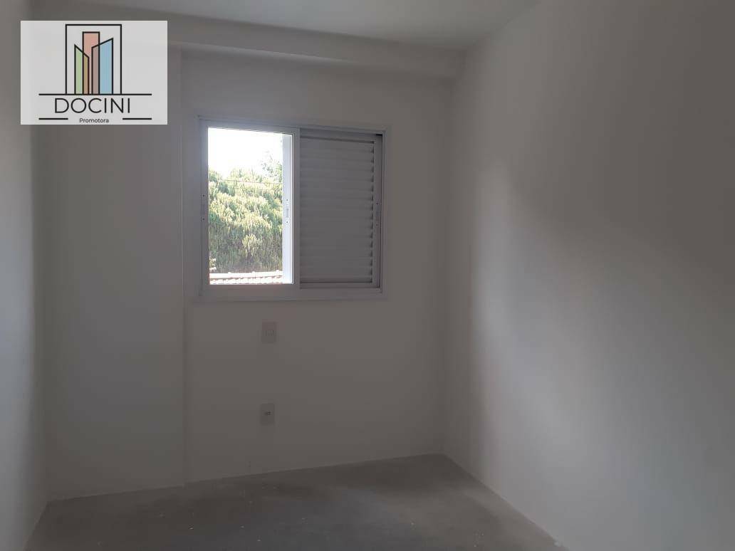 Apartamento à venda com 2 quartos, 68m² - Foto 4