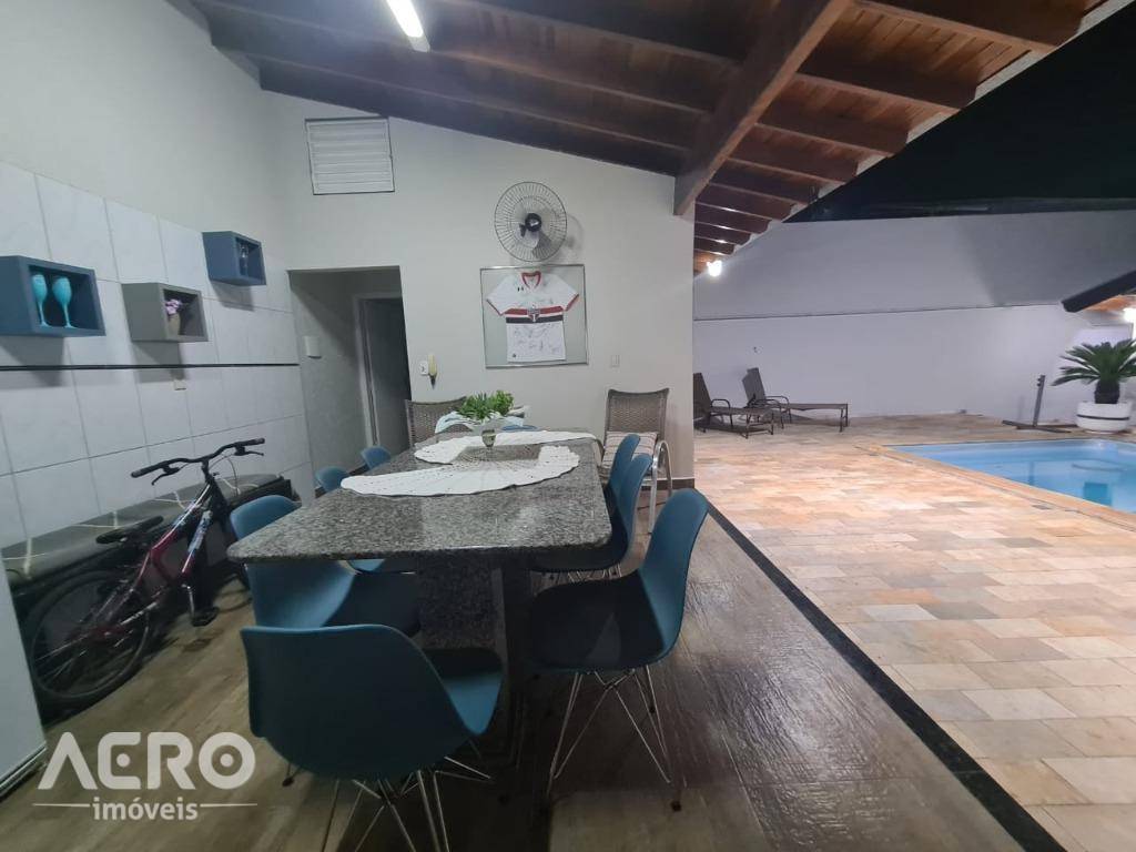 Casa à venda com 3 quartos, 205m² - Foto 12