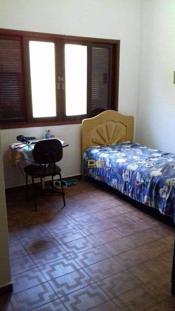 Casa à venda com 3 quartos, 1m² - Foto 7