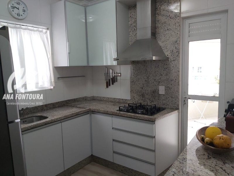 Apartamento à venda com 3 quartos, 140m² - Foto 17