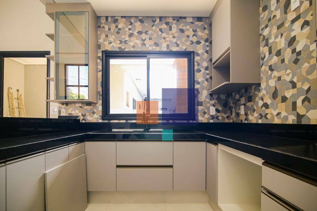 Casa à venda com 3 quartos, 125m² - Foto 3