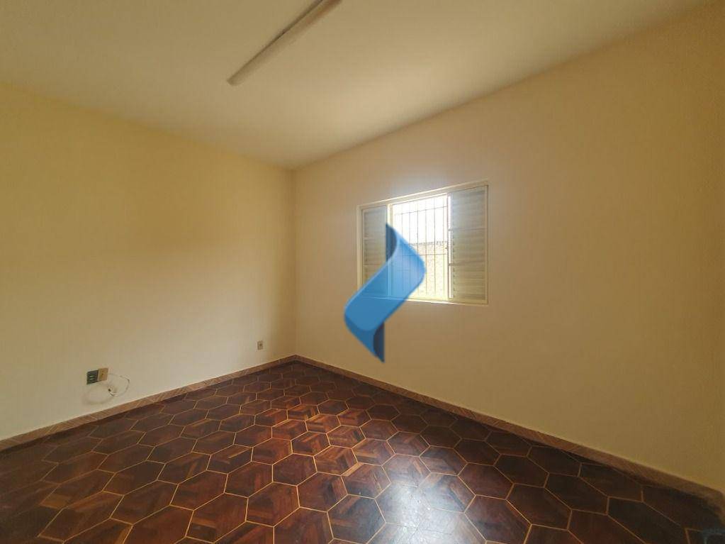 Casa à venda com 3 quartos, 137m² - Foto 15