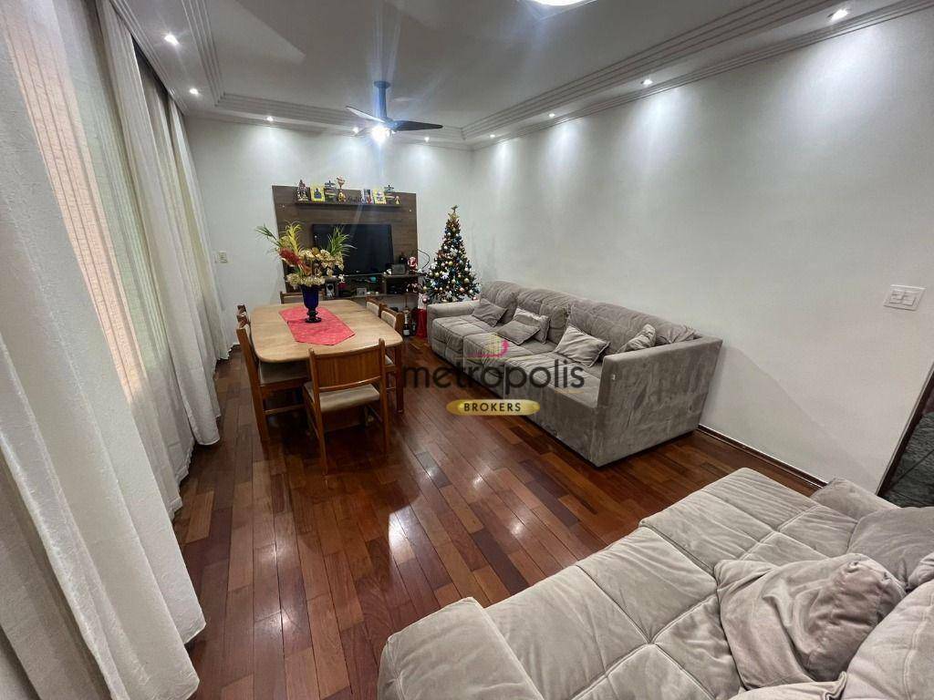 Casa à venda com 3 quartos, 294m² - Foto 1