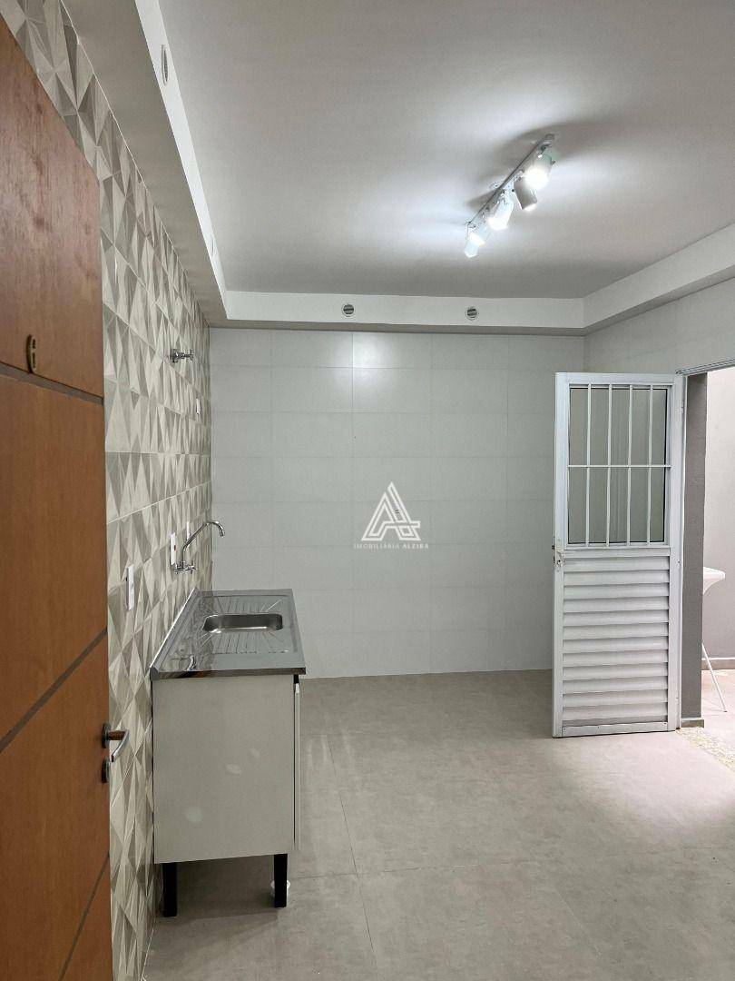 Apartamento para alugar com 2 quartos, 45m² - Foto 8