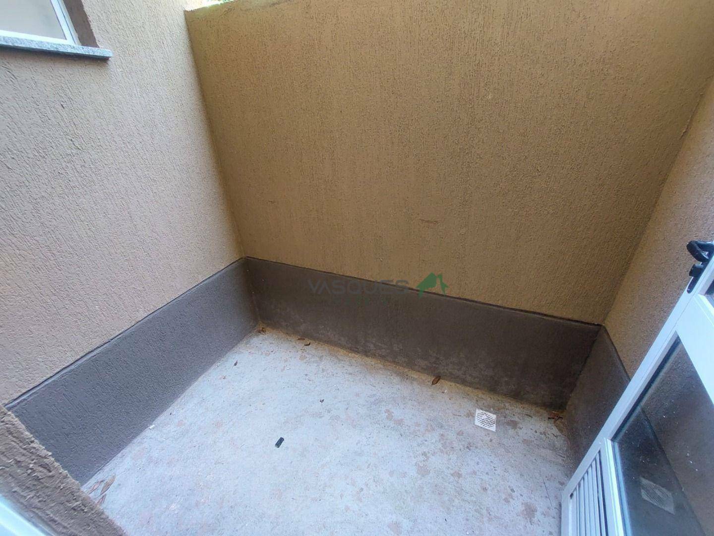 Apartamento para alugar com 2 quartos, 50m² - Foto 9