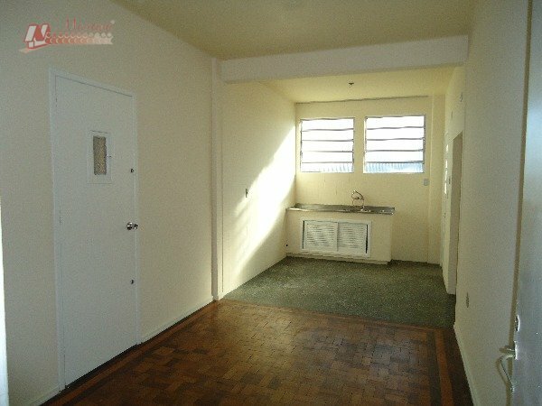 Apartamento à venda com 3 quartos, 107m² - Foto 8