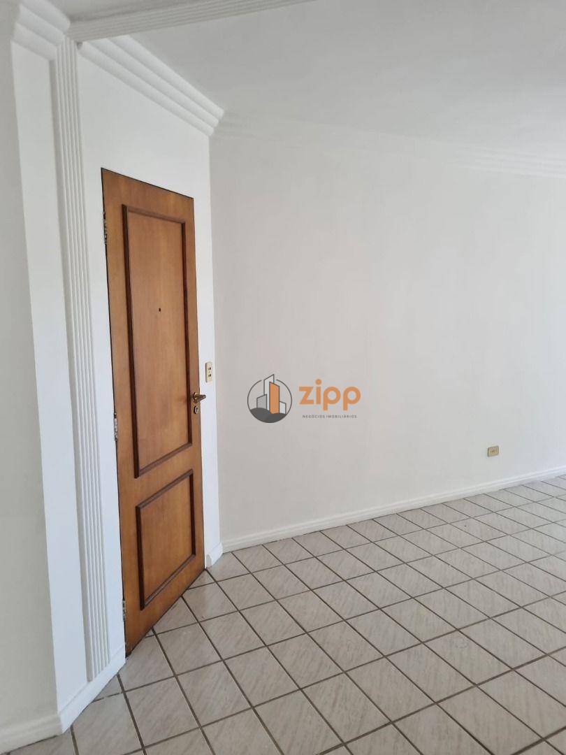 Apartamento para alugar com 3 quartos, 70m² - Foto 29