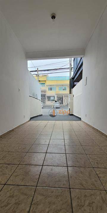 Sobrado à venda com 2 quartos, 164m² - Foto 2