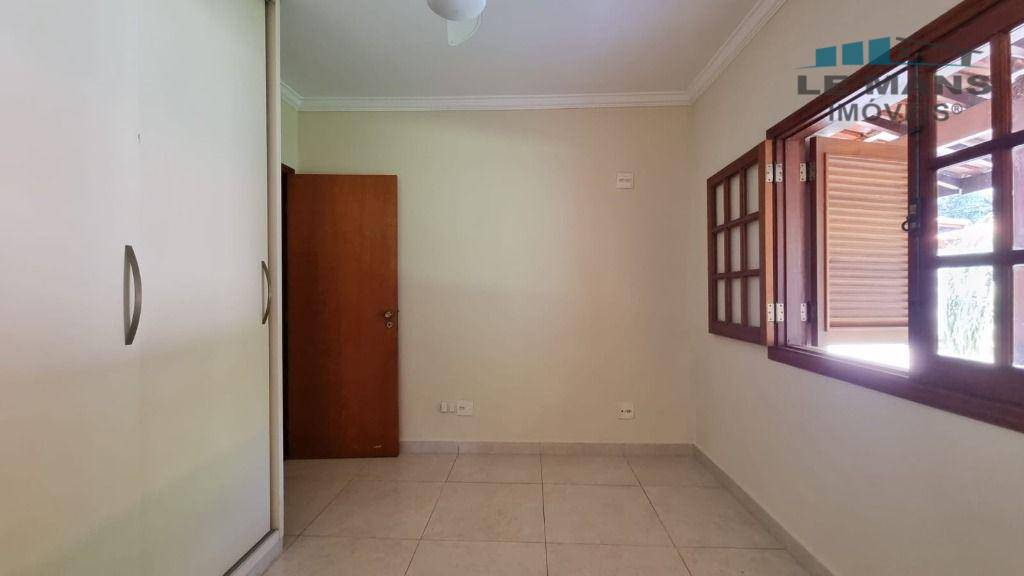 Casa à venda com 3 quartos, 220m² - Foto 32