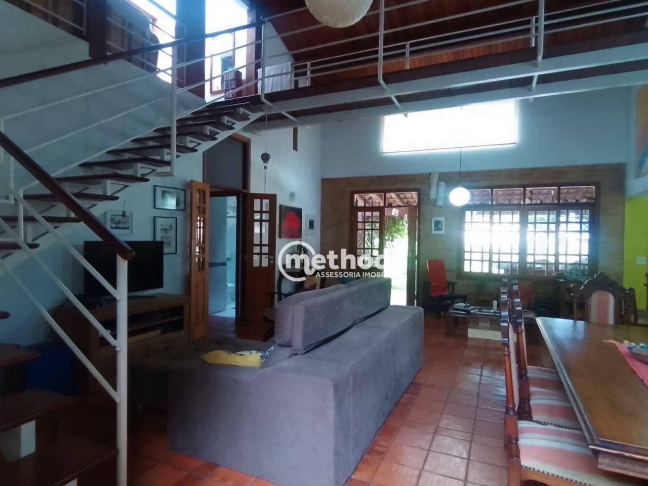 Casa de Condomínio à venda com 4 quartos, 362m² - Foto 2