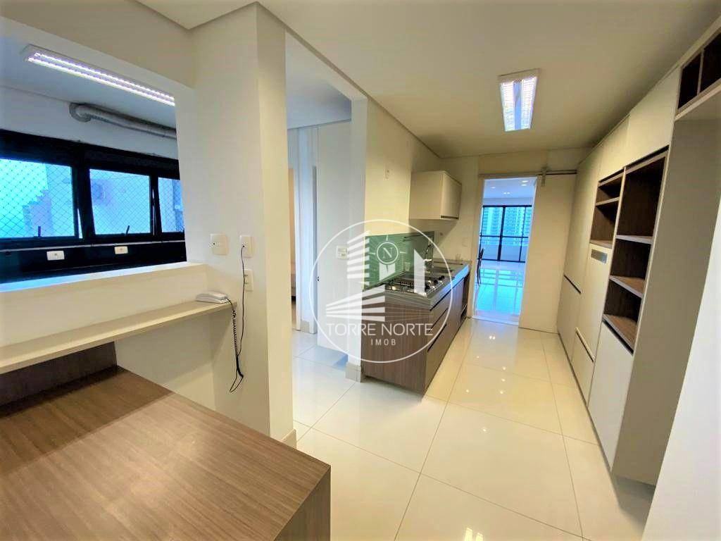 Apartamento à venda com 3 quartos, 128m² - Foto 10