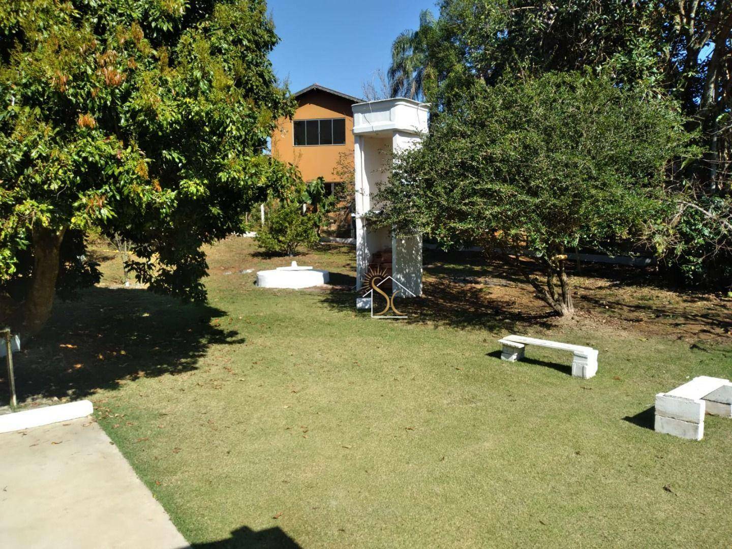 Chácara, 3 quartos, 4515 m² - Foto 1