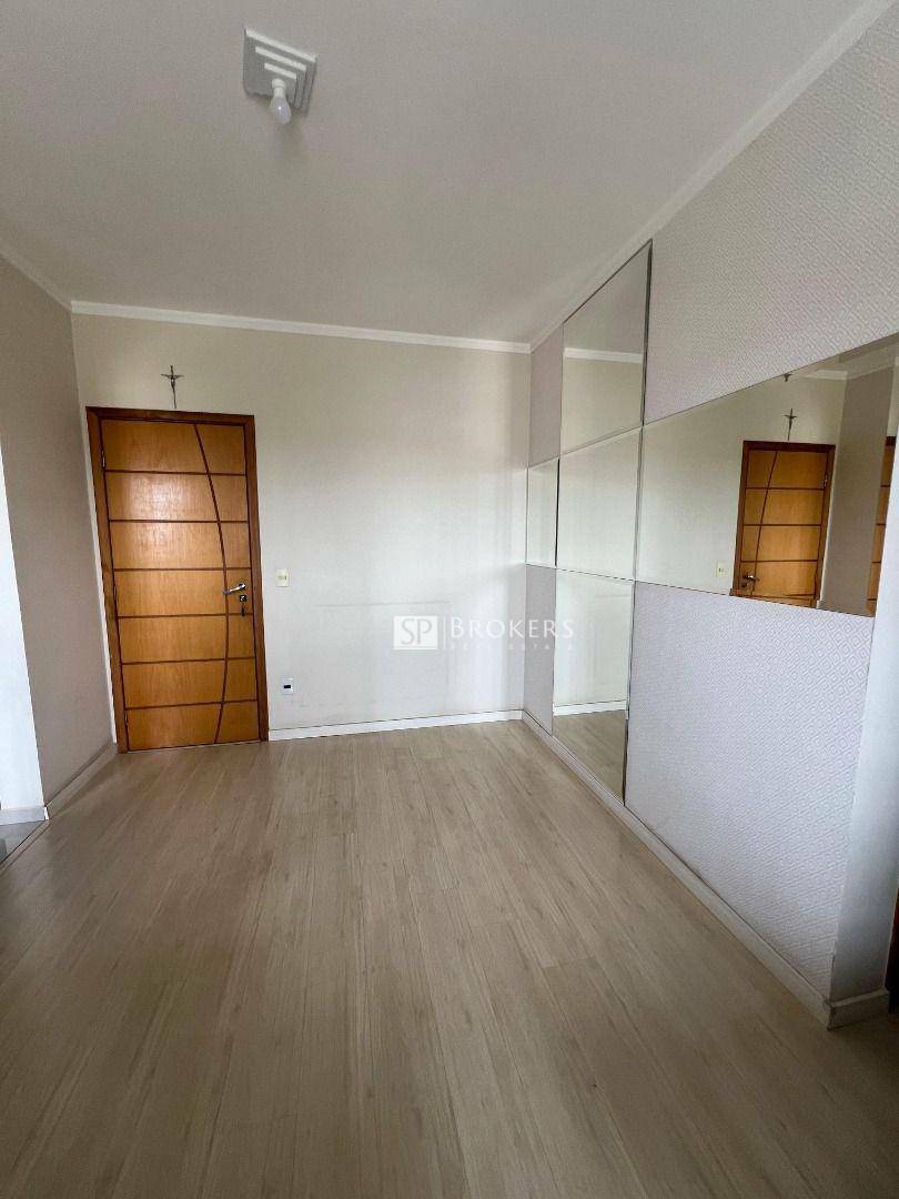 Apartamento à venda com 3 quartos, 63m² - Foto 2