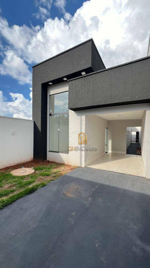 Casa à venda com 2 quartos, 105m² - Foto 1