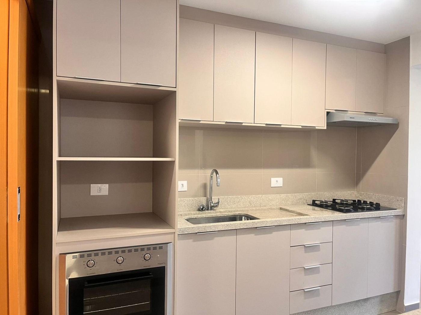 Apartamento para alugar com 3 quartos, 106m² - Foto 8
