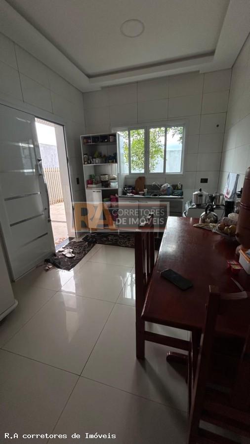 Casa à venda com 3 quartos, 300m² - Foto 19