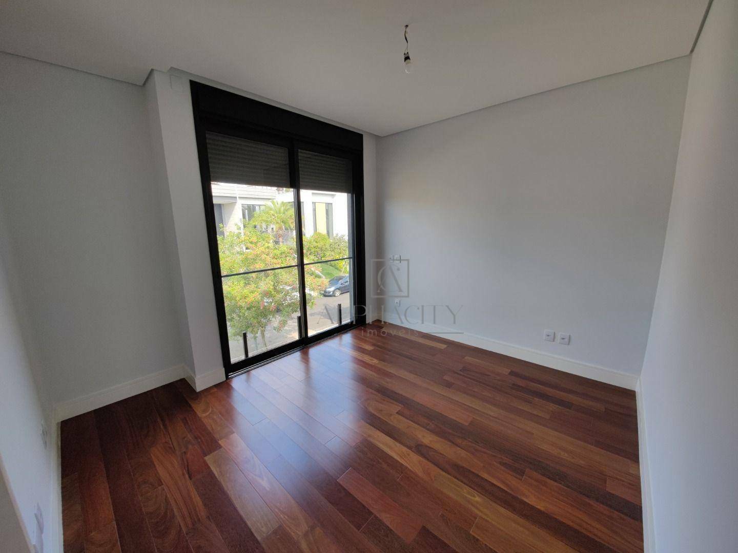 Casa de Condomínio à venda com 4 quartos, 450m² - Foto 19