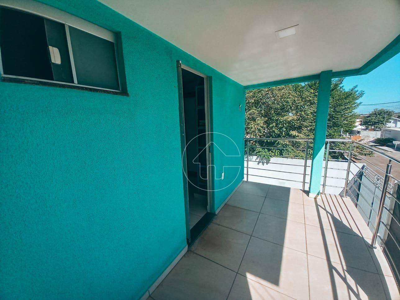 Casa à venda com 2 quartos, 136m² - Foto 2