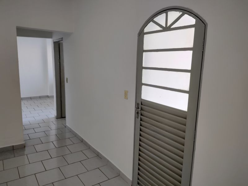 Casa para alugar com 2 quartos, 120m² - Foto 8