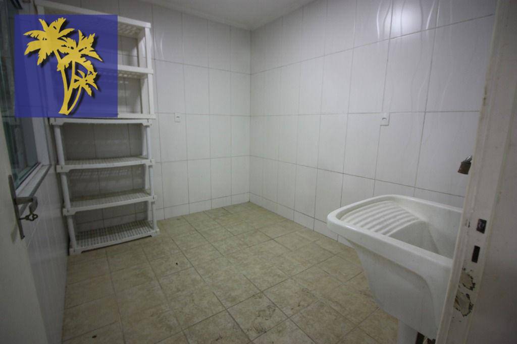 Casa para alugar com 3 quartos, 230m² - Foto 27