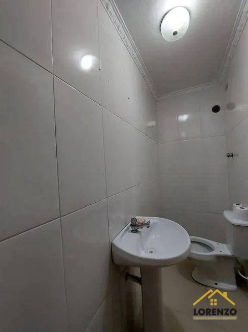 Sobrado à venda com 3 quartos, 264m² - Foto 4