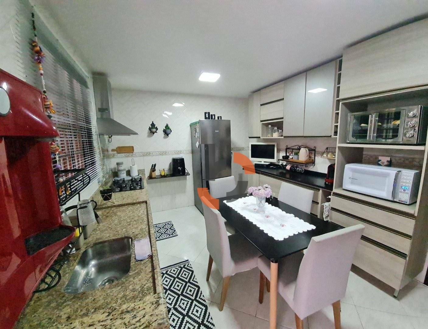 Casa à venda com 4 quartos, 212m² - Foto 16