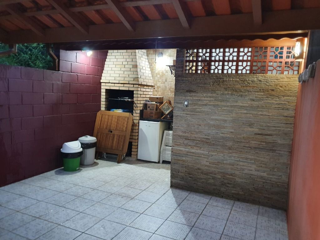 Casa de Condomínio à venda com 2 quartos, 67m² - Foto 4