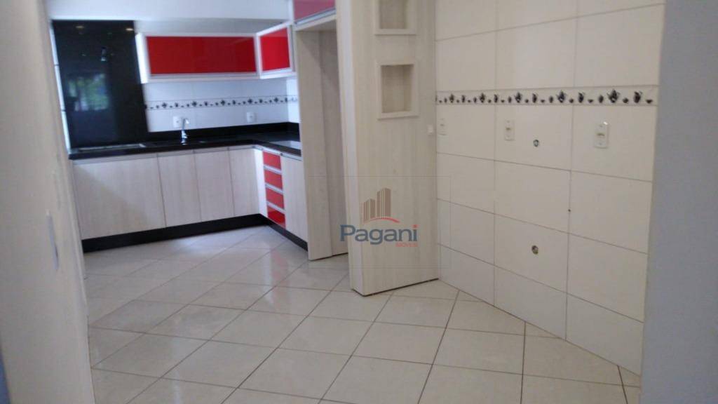 Casa à venda com 2 quartos, 60M2 - Foto 8