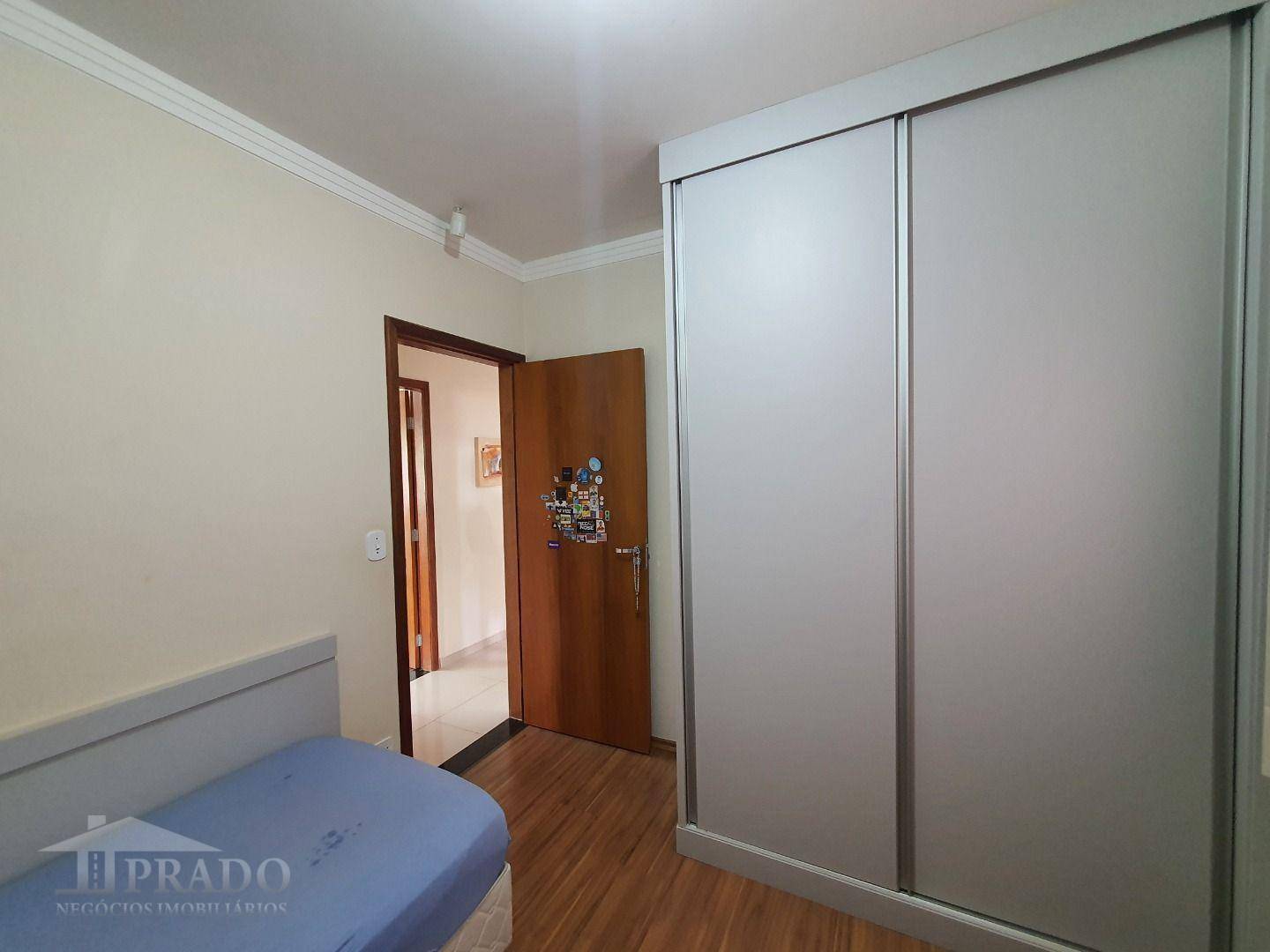 Casa à venda com 3 quartos, 174m² - Foto 11