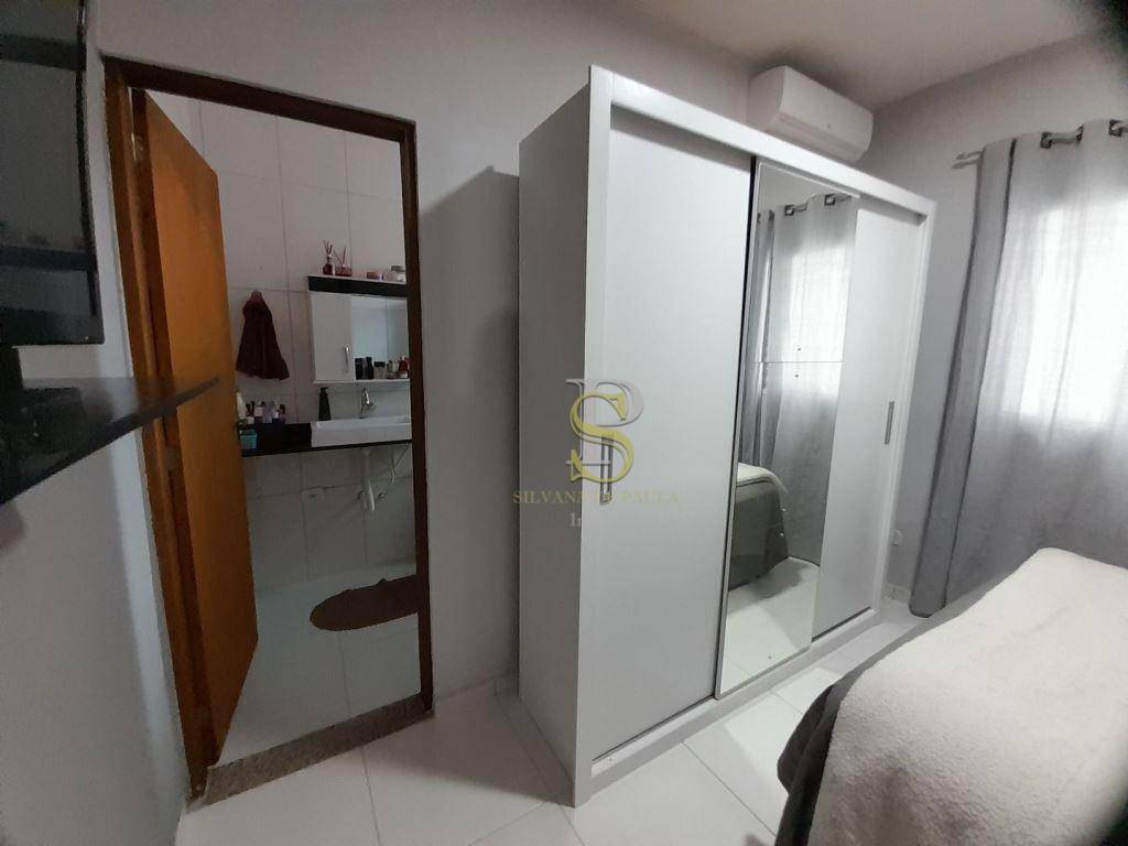 Casa à venda com 2 quartos, 66m² - Foto 13