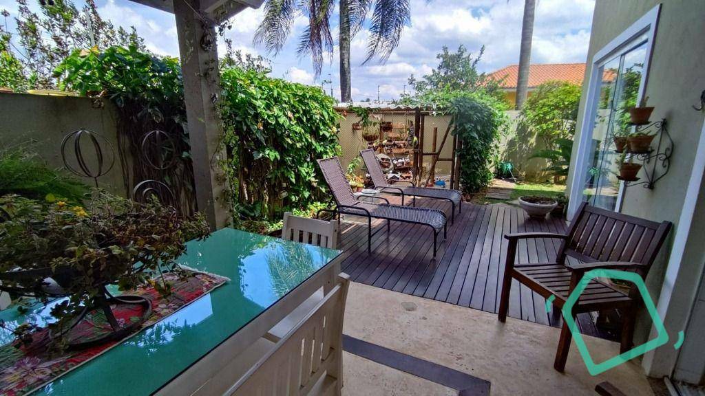 Casa de Condomínio à venda e aluguel com 4 quartos, 230m² - Foto 29