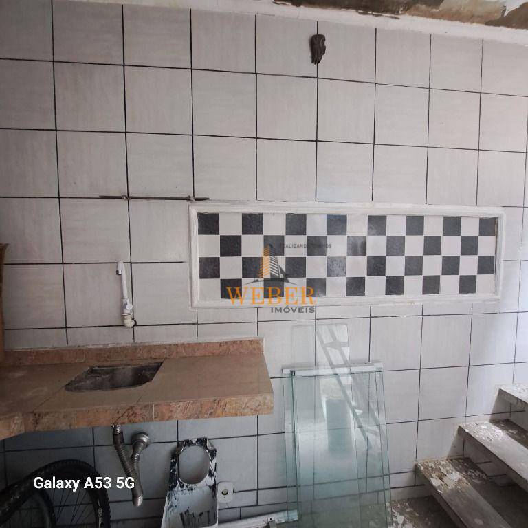 Sobrado à venda com 3 quartos, 240m² - Foto 12