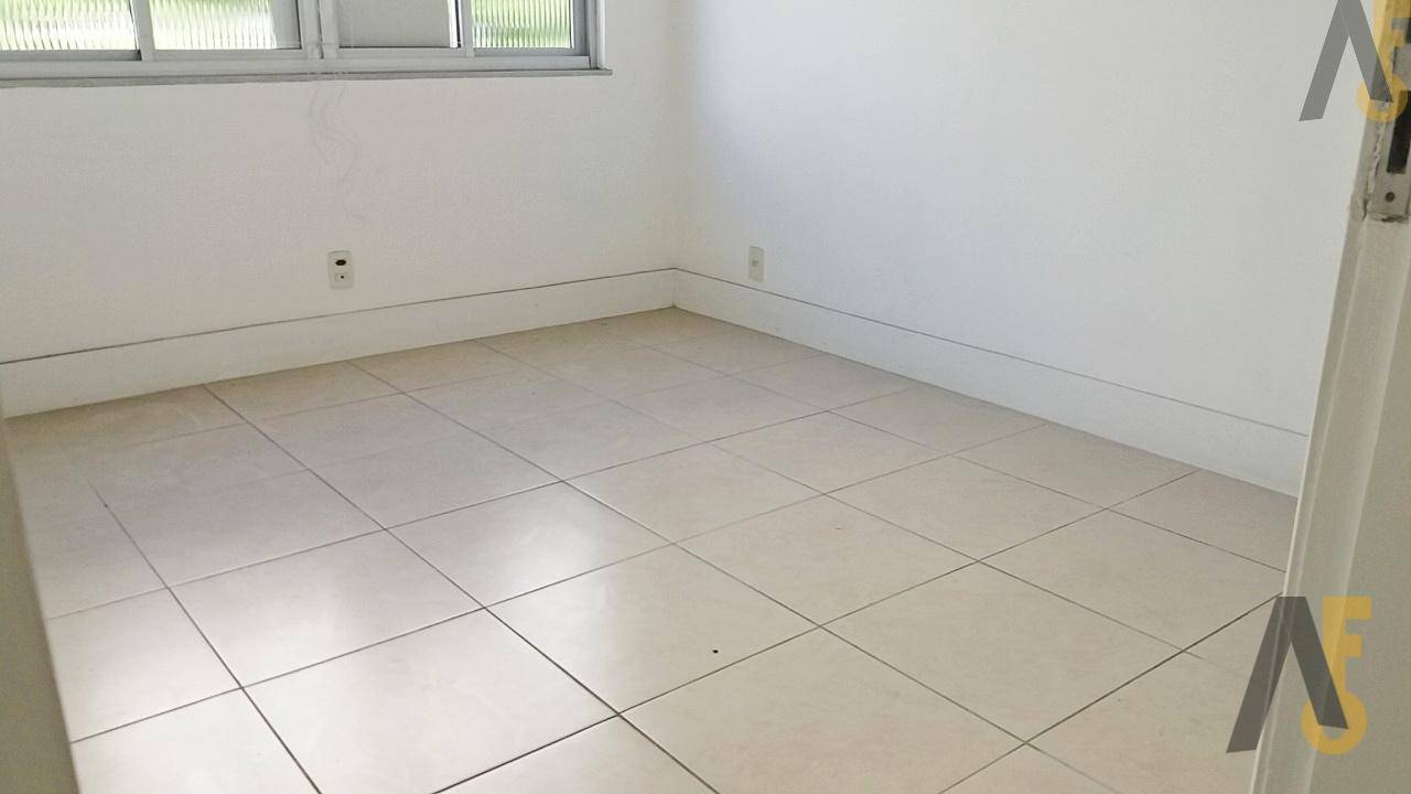 Apartamento à venda com 2 quartos, 63m² - Foto 1