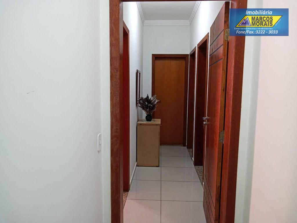 Casa de Condomínio à venda com 3 quartos, 250m² - Foto 7