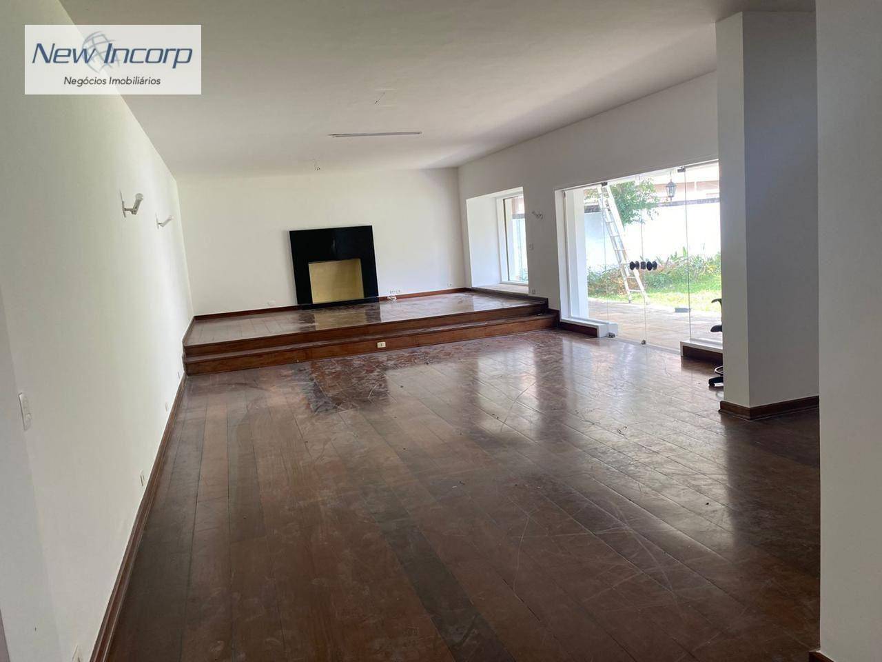 Casa à venda e aluguel com 4 quartos, 450m² - Foto 2