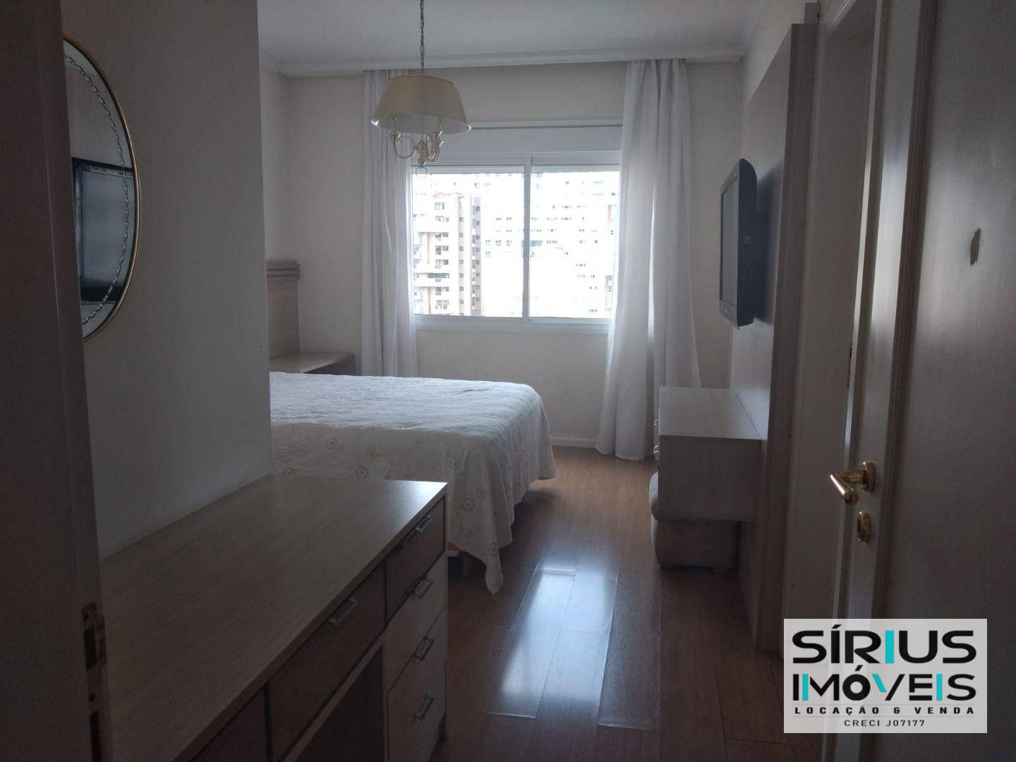 Apartamento à venda com 4 quartos, 227m² - Foto 14