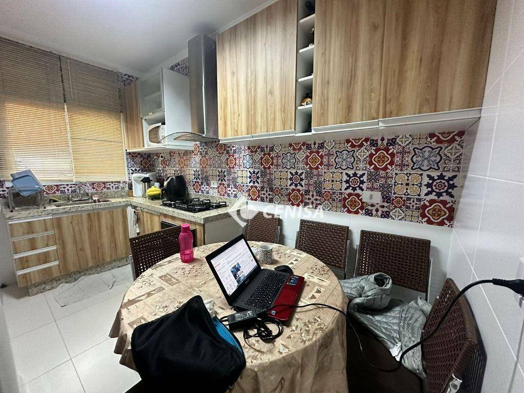 Casa à venda com 3 quartos, 95m² - Foto 12