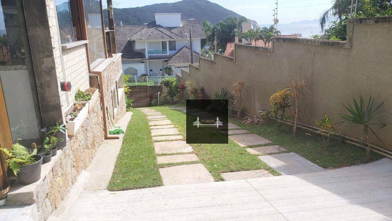 Casa à venda com 4 quartos, 210m² - Foto 6