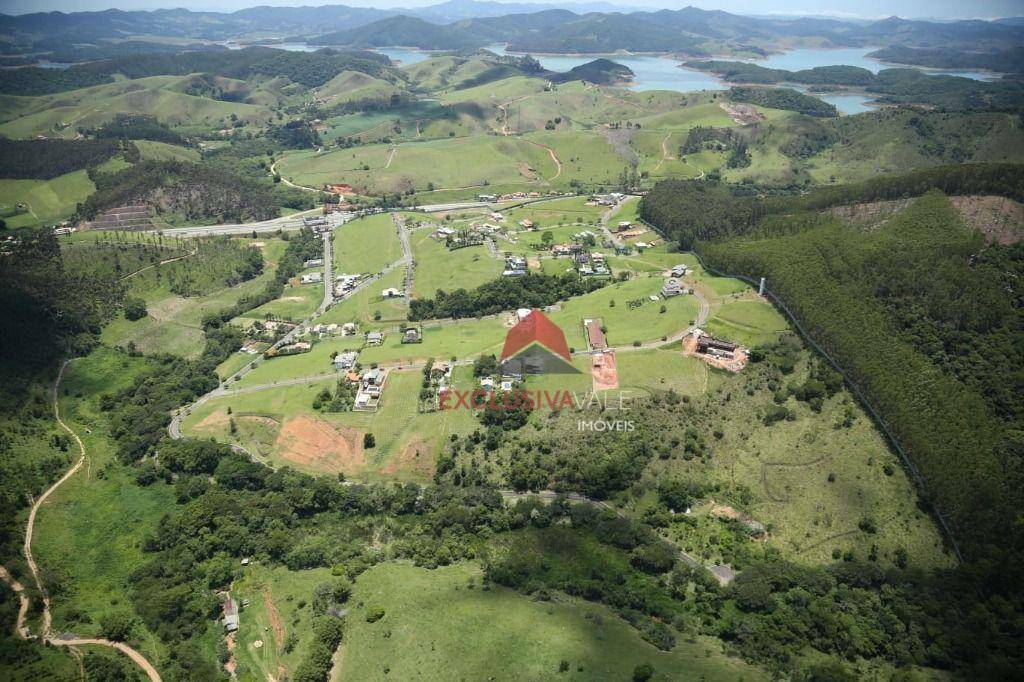 Casa de Condomínio à venda com 4 quartos, 210m² - Foto 64