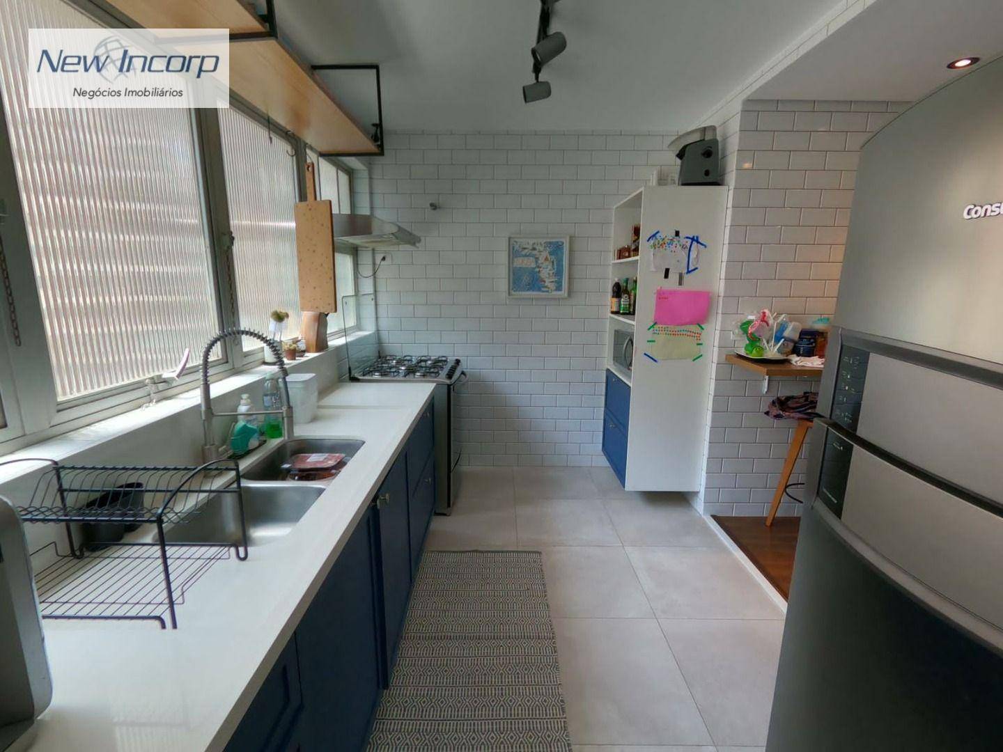 Apartamento à venda com 3 quartos, 150m² - Foto 3