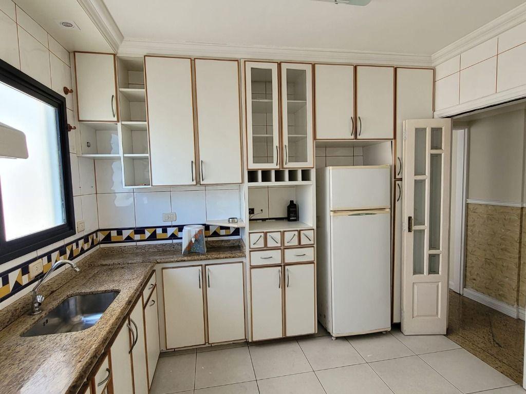 Apartamento à venda com 3 quartos, 120m² - Foto 2