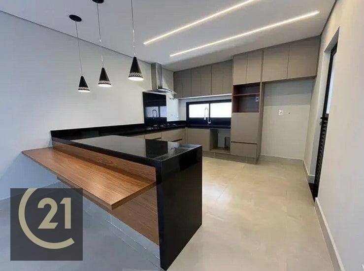 Casa de Condomínio à venda com 3 quartos, 215m² - Foto 1