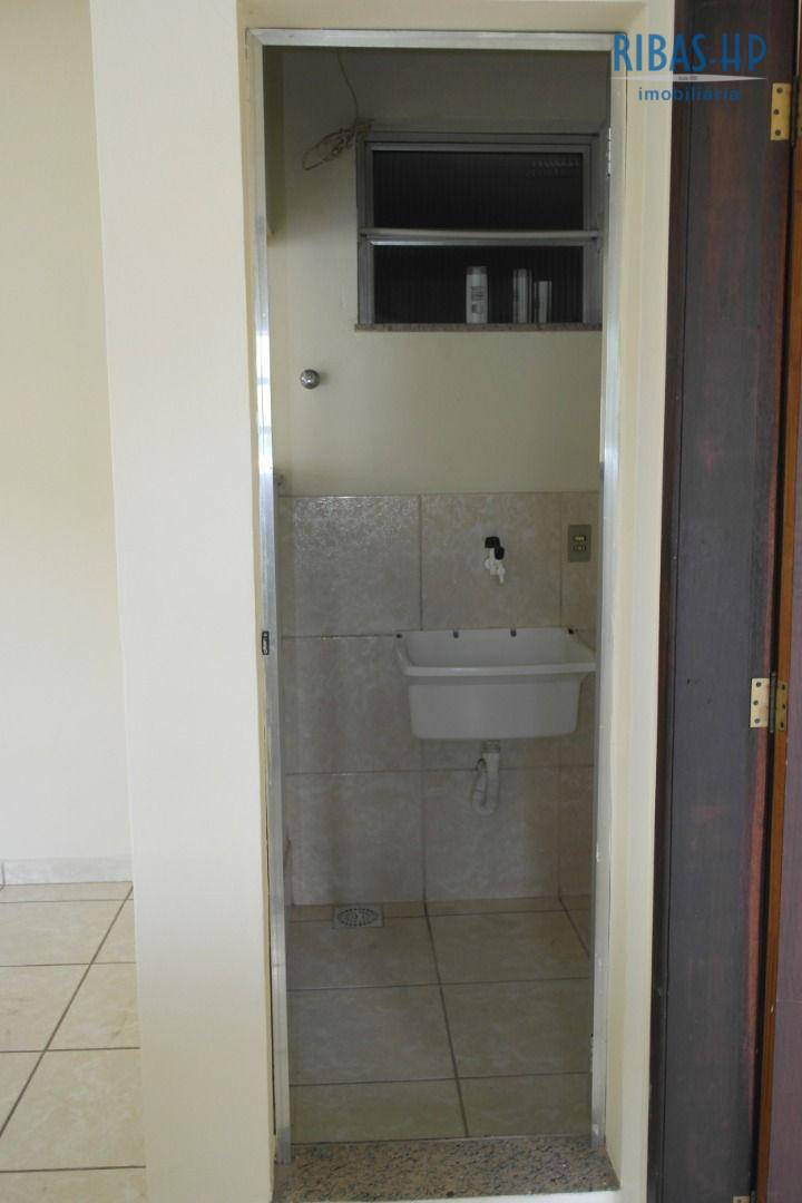 Apartamento para alugar com 1 quarto, 45m² - Foto 11