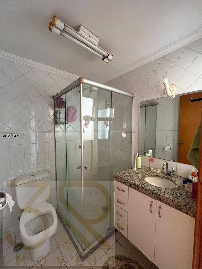 Apartamento à venda com 1 quarto, 40m² - Foto 11