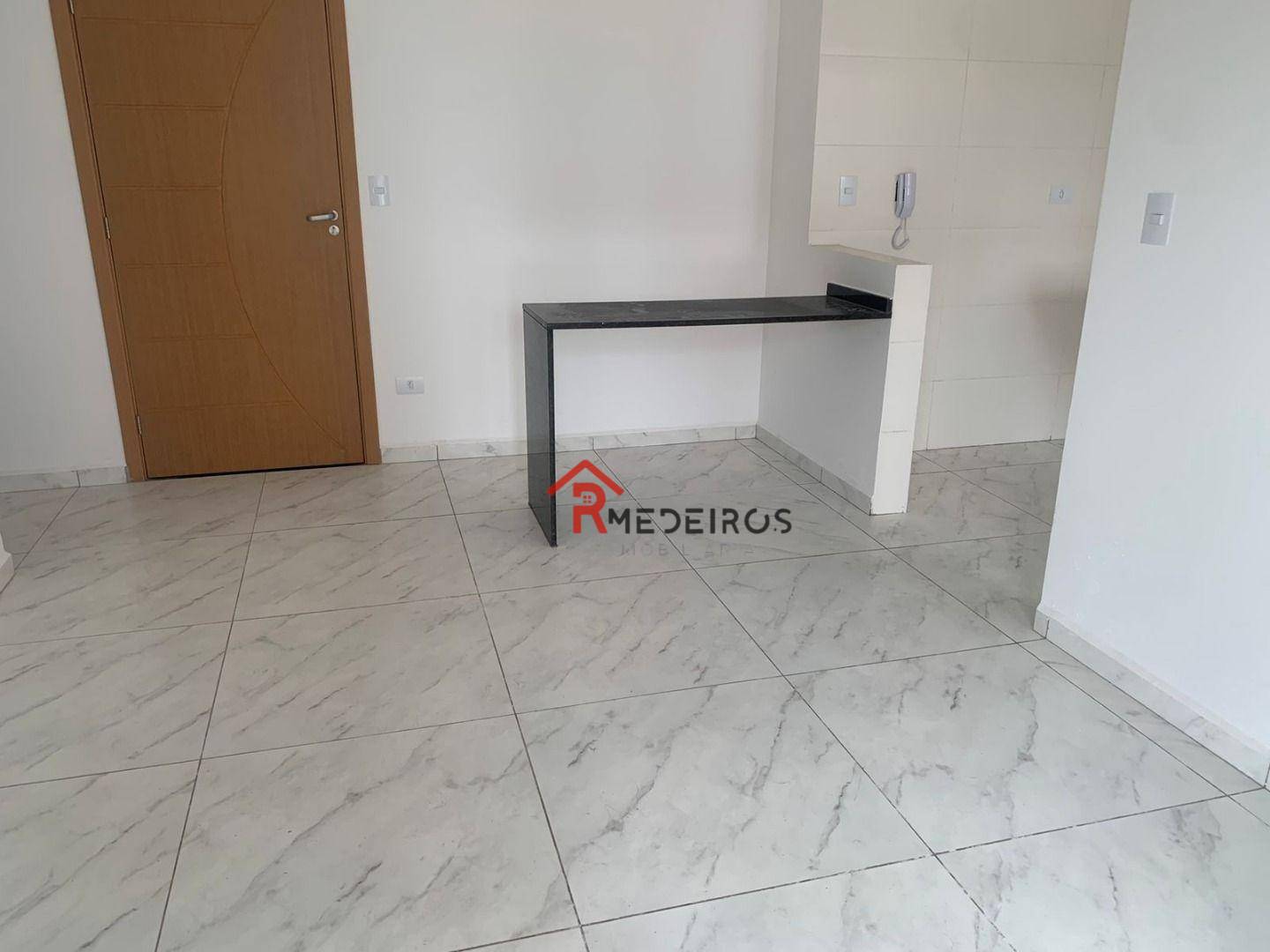 Apartamento à venda com 2 quartos, 67m² - Foto 2