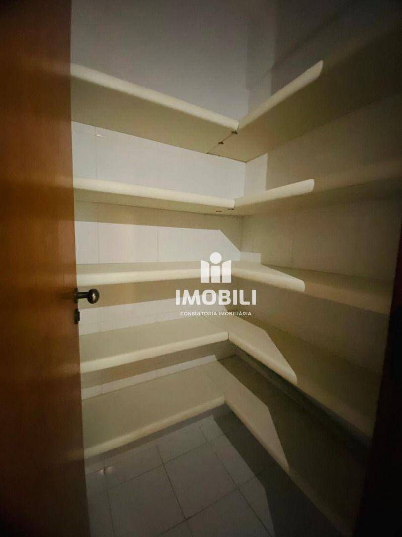 Apartamento à venda com 3 quartos, 119m² - Foto 13